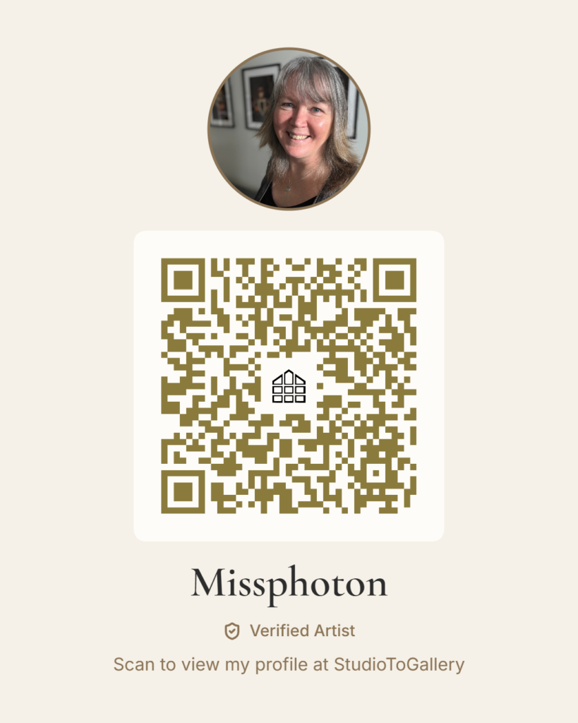 Missphoton, verified artist at StudioToGallery.